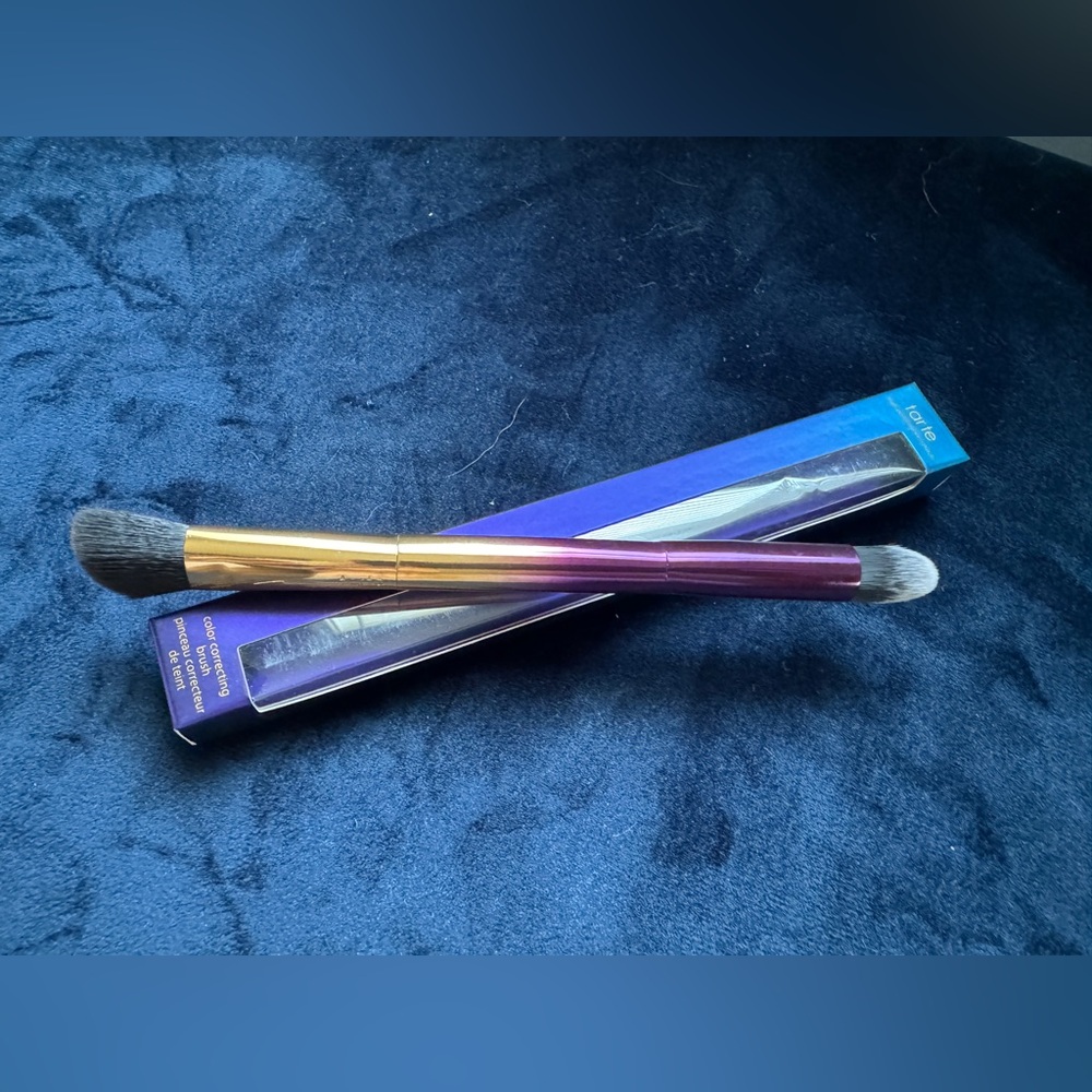 Tarte Brush